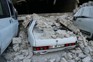 Fabrika duvar aralarn zerine kt