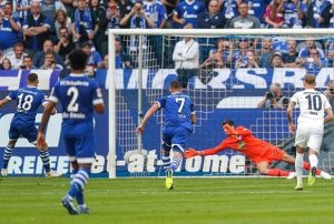 Galatasarayn ampiyonlar Ligindeki rakipleri zirveden uzak