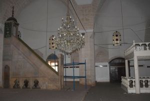 400 yllk tarihi cami restore ediliyor