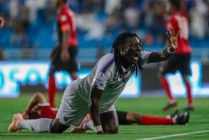 Bafetimbi Gomis, Arabistan'da ilk goln att