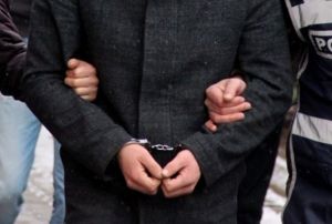 Kayseri'de FET'nn asker mahrem yaplanmasna operasyon: 5 gzalt