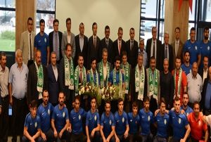 Kayseri eker'den  ampiyon Greiye 40 Cumhuriyet Altn dl