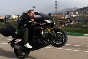 Otomobile arpan motosiklet srcs hayatn kaybetti