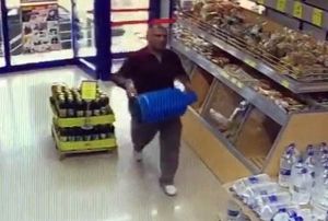 Mutfak tpyle marketi uurmaya kalkt