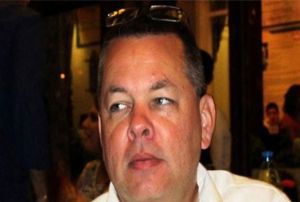Rahip Brunson evine geldi