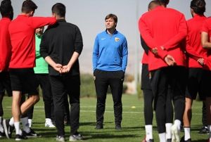 Kayserispor Teknik Direktr Erturul Salam Kadroya Gveniyor