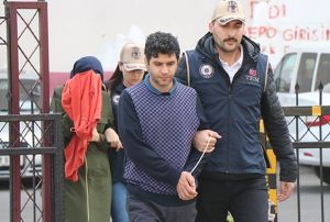 Firari FET'c kar-koca Gaybubet evinde yakaland