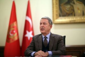 Bakan Hulusi Akar'dan bedelli askerlik aklamas!