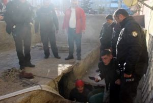 7 yandaki ocuk kanalizasyon ukuruna dt