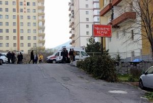 7. kattan den kadn hayatn kaybetti
