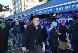 Hamsi fiyatlar 5 TLye  gerileyince vatanda tezgahlara akn etti