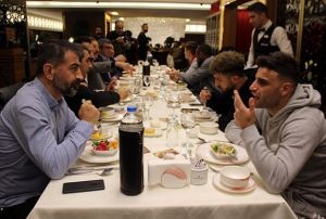 Kayserispor yemekte bir araya geldi
