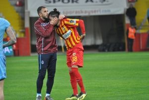 Mert zyldrm gzyalarna bouldu