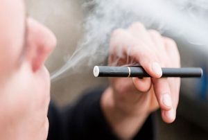 Elektronik sigara ve stlm ttn rnleri zehir sayor