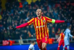 Kayserispor'da Umut Bulut kadro d