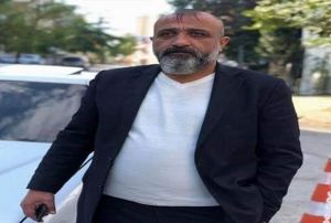 Ei evi terk edince sokak ortasnda kendini vurdu