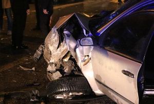 ZincirlemeTrafik Kazas: 1 l, 2 yaral