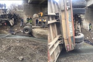 Pancar ykl kamyon dereye utu: 1 l