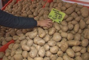  Tarlada 1 lira 50 kuru olan patates markette 4 lira