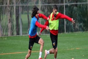 Kayserispor antrenmanlarnda taktik alyor
