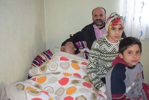 Minik Kerem annesiz kalmak istemiyor