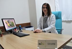 Toksinleri atmak iin gnlk en az 14 bardak su tketin