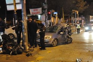 Zincirleme trafik kazas: 1 l, 3 yaral