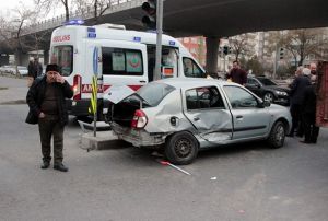 Zincirleme kazada aralar byk hasar grd