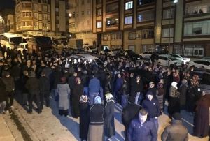 Hrszlk iin girdikleri evde 2 kiiyi ldrdler
