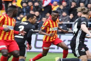Kayserispor'a Mensah'tan kt haber