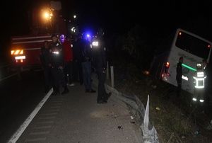 Yolcu otobs ile kamyon arpt: 2 l, 7 yaral