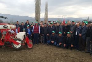 Kayseri ekerden Amasya Kylerinde Tarla Gn Etkinlii