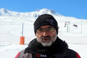 Kar voleybolu Erciyes'te halka yaylyor