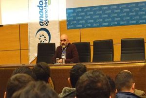 Murat Cahit Cng, Genlere 100 Yllk Deiim Srecini Anlatt