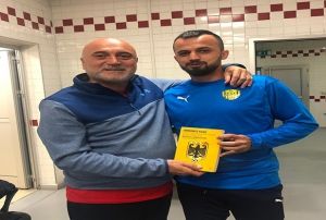 lhan'dan Hikmet Karaman'a srpriz