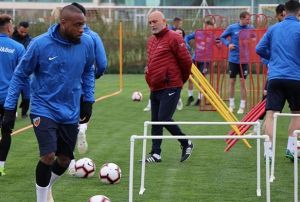 M Kayserispor'da Galatasaray mesaisi devam ediyor