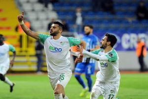 Bursaspor Mesut Bakkal ile ilk puann ald