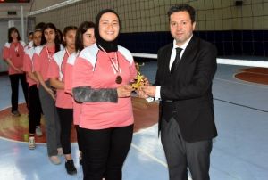 Kocasinan'n Liseler Aras Voleybol Turnuvasnda final heyecan yaand