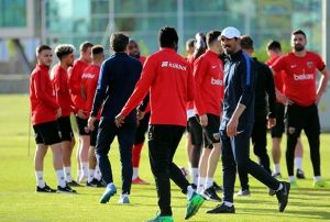  Kayserispor, Akhisarspor hazrlklarna balad