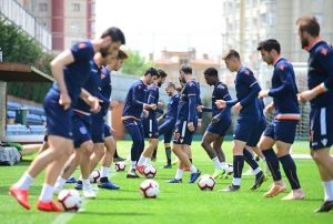 Baakehir, Galatasaray ma hazrlklarn devam ettirdi
