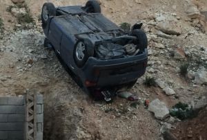 Kontrol kaybolan otomobil 20 metre yksekten aa utu