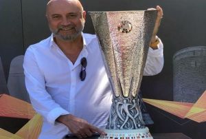 Hikmet Karaman, UEFA Kupas ile poz verdi