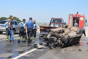 Bariyerlere arpan ara parampara oldu: 1i ar 2 yaral