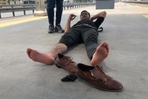  Metrobs duranda ayak ezdiren aka