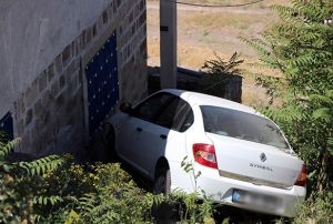 arampole uan ara eve arparak durabildi: 2 yaral