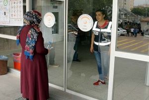 Kayseri'de 1 dakika geciken renci, YKS'ye giremedi