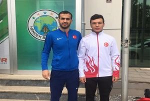  Gre Eitim Merkezi Sporcusu Toygun Aktop Polonya'da mindere kacak
