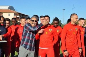 Kayserispor Bakan Erol Bedir'den 'Deniz Tr' aklamas!