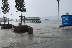 Ya sonras skdar'da kara ile deniz birleti