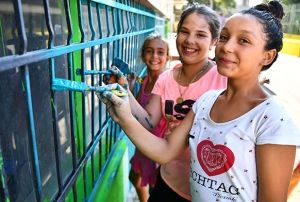 Venezuela ve Trkiye zmirin duvarnda bulutu